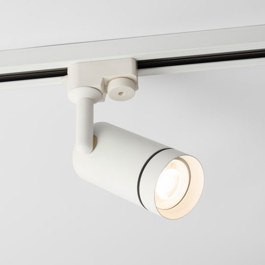 چراغ ریلی آرو 